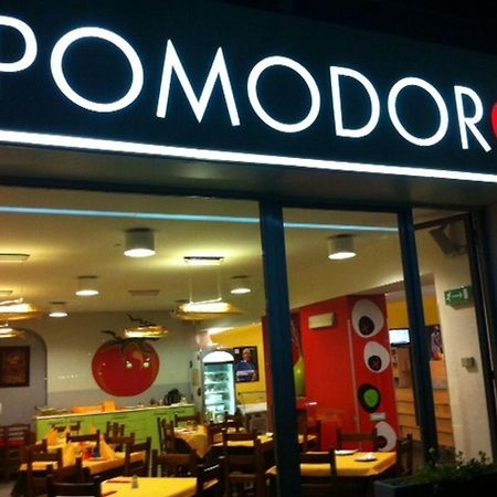 Albergo Ristorante Pomodoro Omegna Exterior foto