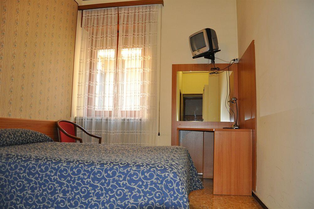 Albergo Ristorante Pomodoro Omegna Exterior foto